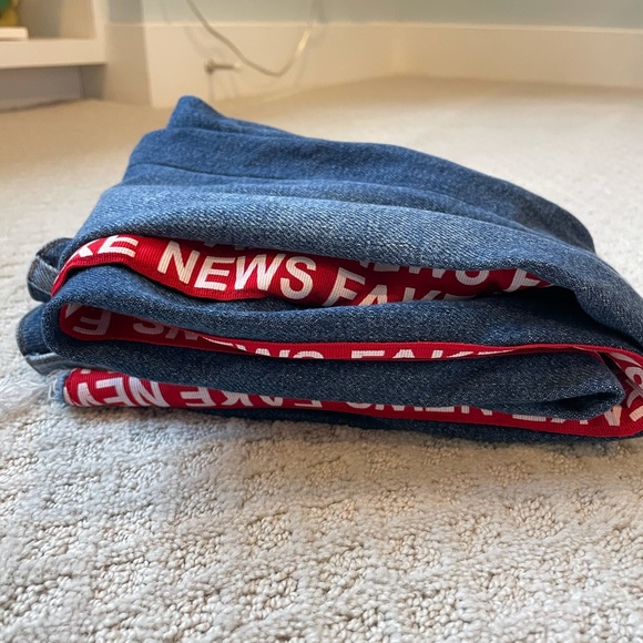 Topshop Fake News Jeans 26 - Picture 2 of 4